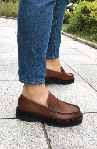 BLACK OVER SOLE PENNY LOAFERS(BROWN)