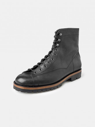 60032 BK MONKEY BOOTS